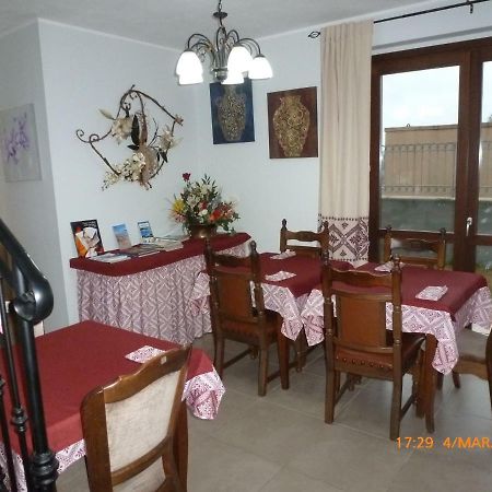 Bed and Breakfast Emozioni D'Estate à Pula Extérieur photo