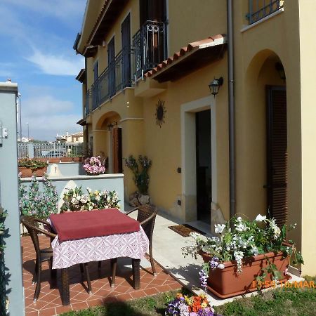 Bed and Breakfast Emozioni D'Estate à Pula Extérieur photo