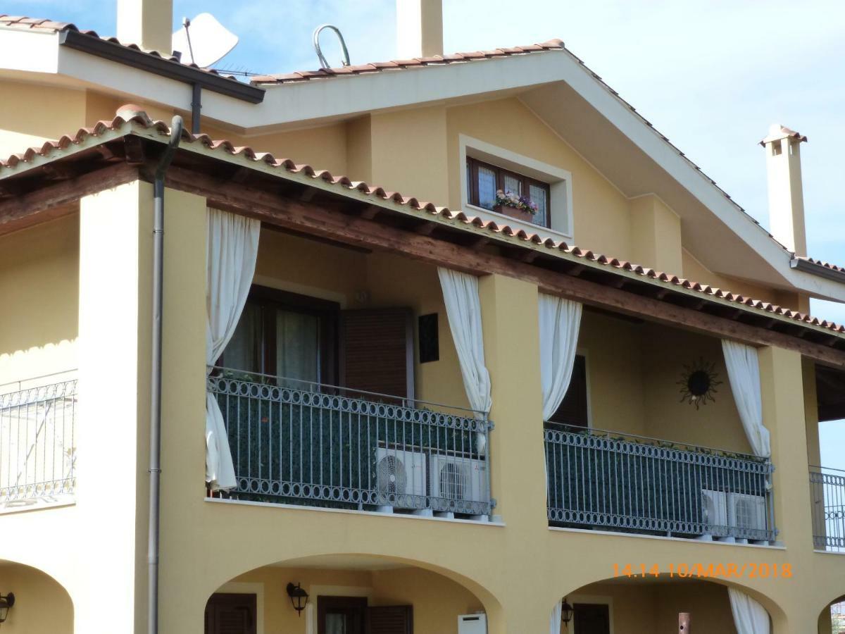 Bed and Breakfast Emozioni D'Estate à Pula Extérieur photo